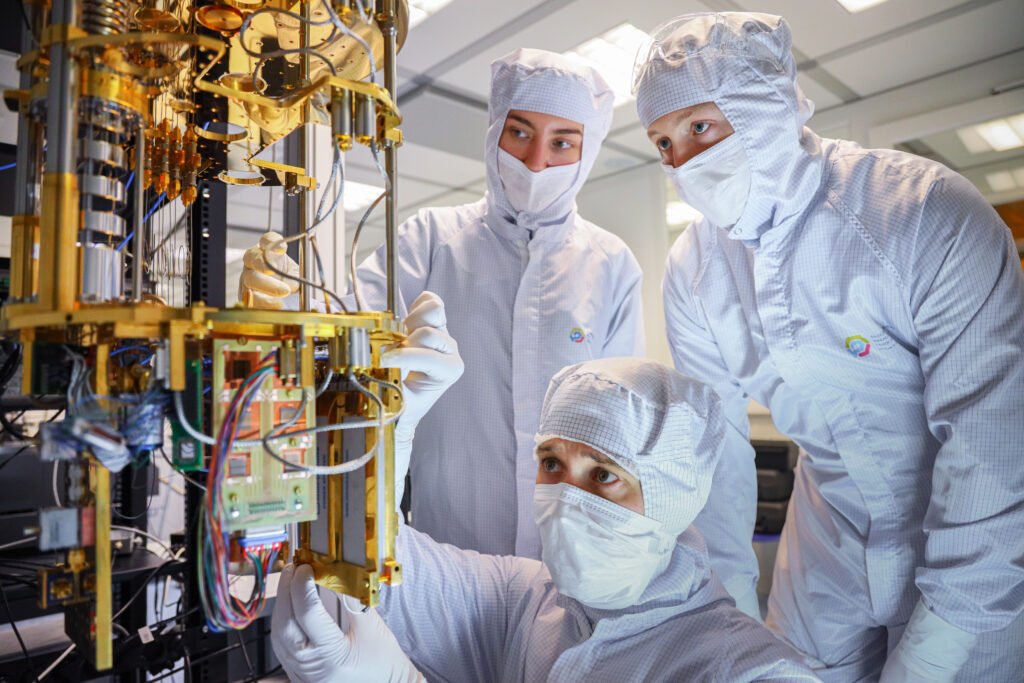 What can quantum computers do in 2026, a dilution refrigerator cooling superconducting qubits